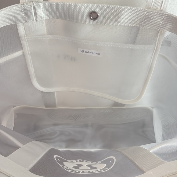 NWT Lululemon Daily Multi- Pocket Mesh Tote Bag 20L - Picture 6 of 10